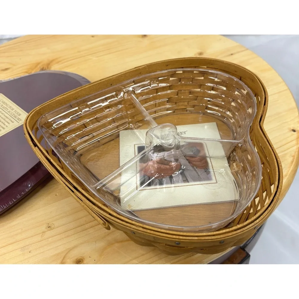 Longaberger Vintage 2005 Sweetest Heart Basket Set - Picture 4 of 10